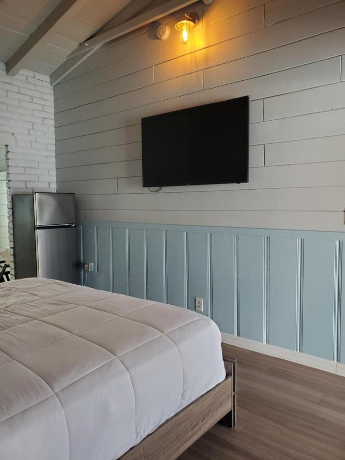 Hollywood Gardens Inn & Suites Ngoại thất bức ảnh